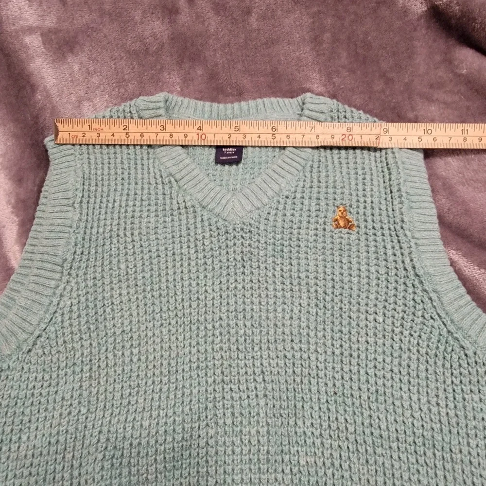Baby Gap Sweater Vest Toddler 2Y Green Excellent Waffle Knit Bear Logo V-Neck